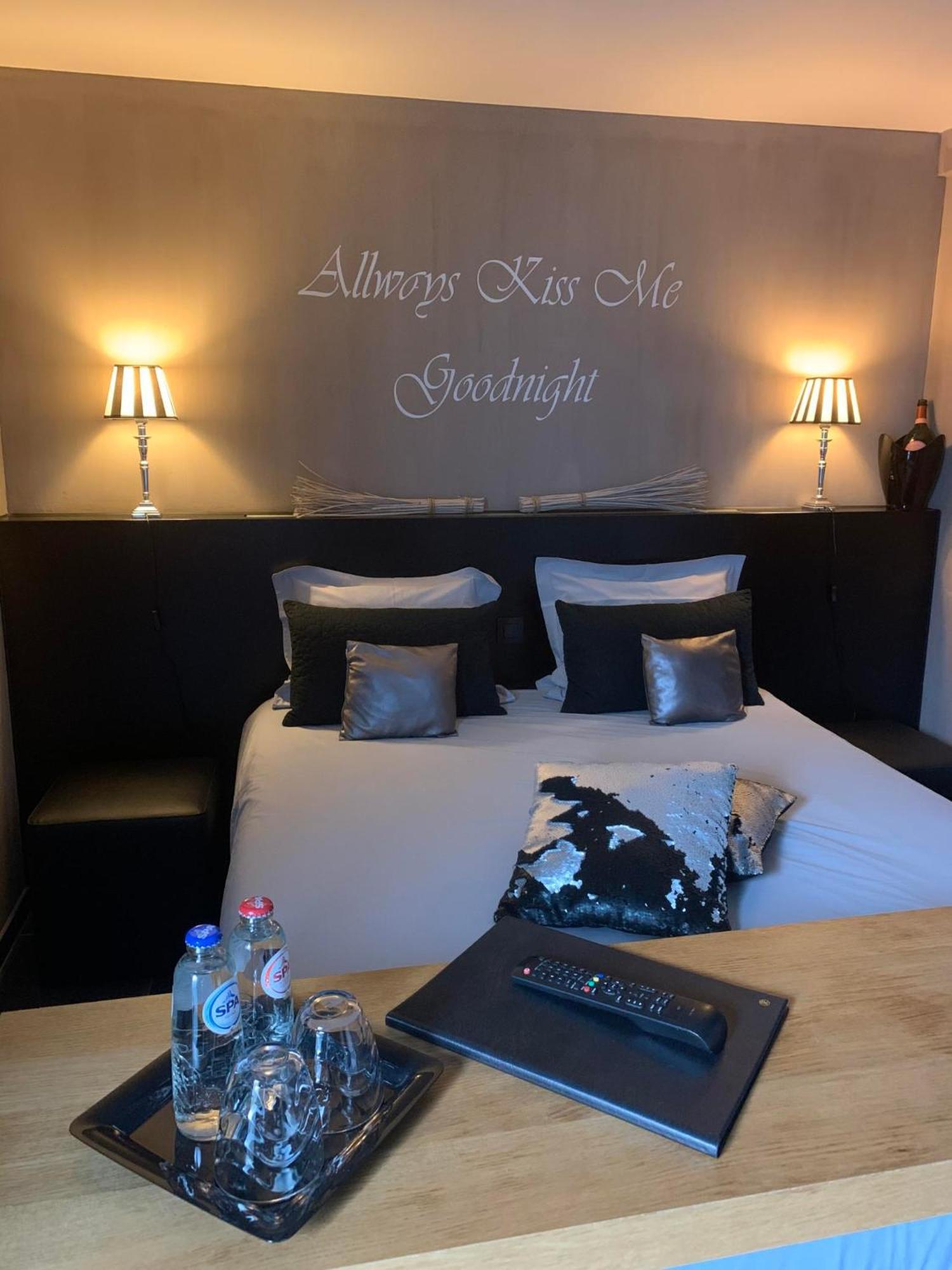 Bed and Breakfast Maison Beau Zonhoven Екстер'єр фото