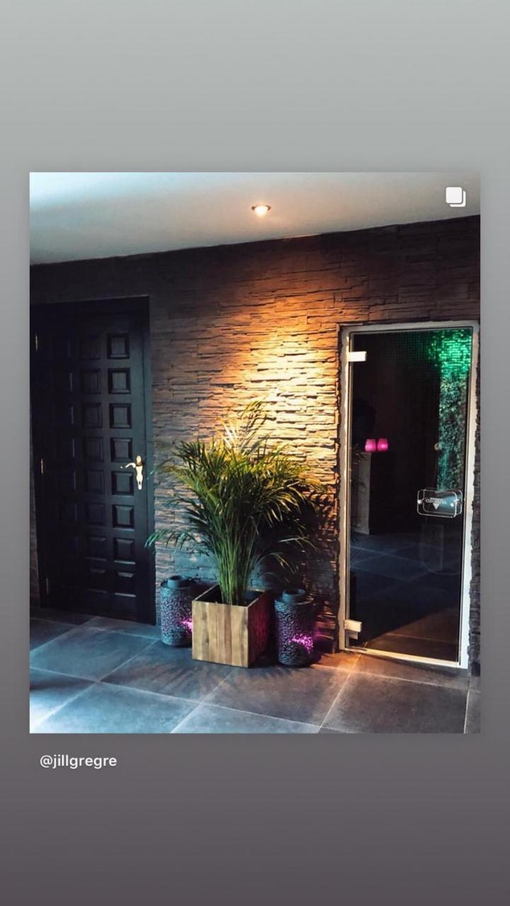 Bed and Breakfast Maison Beau Zonhoven Екстер'єр фото